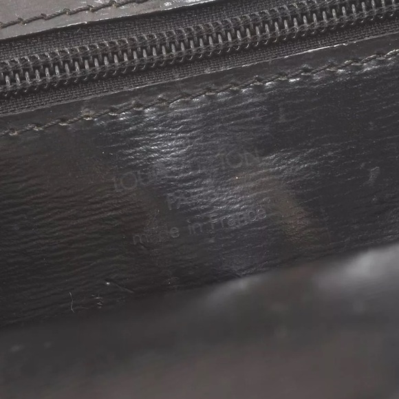 Louis Vuitton LV Black Épi Hublot Clutch Bag with COA  EUC - Picture 15 of 17